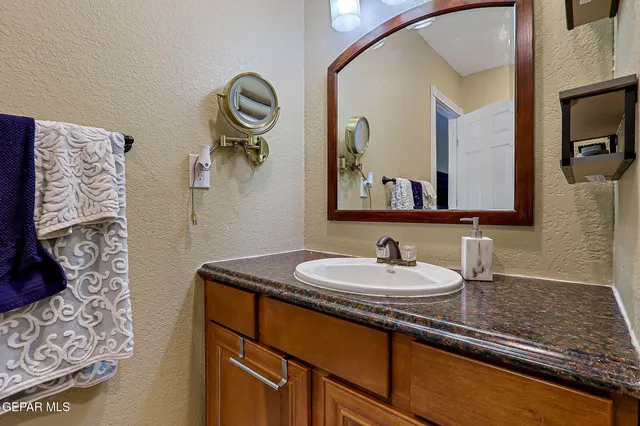 $650,000 | 5716 Kingsfield Avenue, El Paso, TX 79912