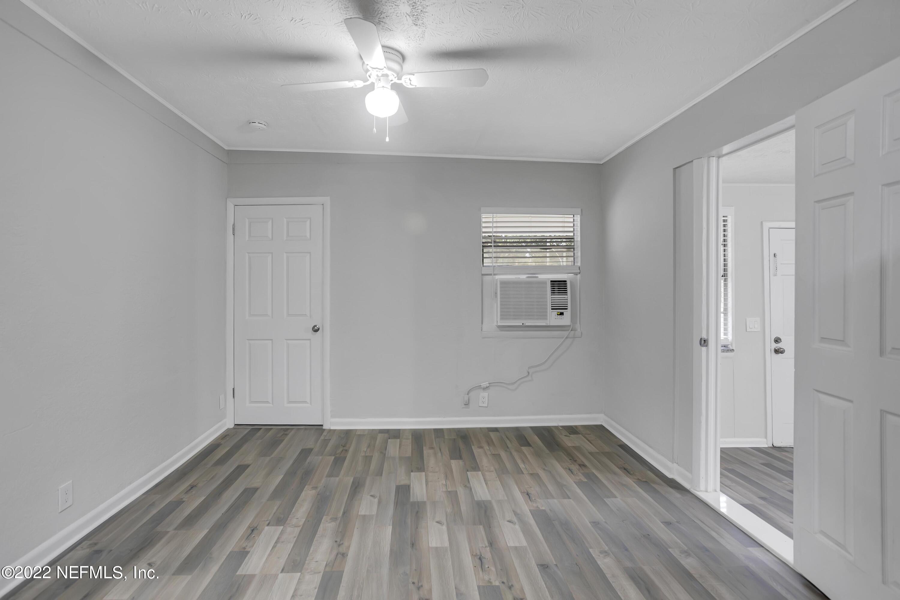 8903 Hipps Road Jacksonville, FL 32222 - Photo 9 of 22 Main