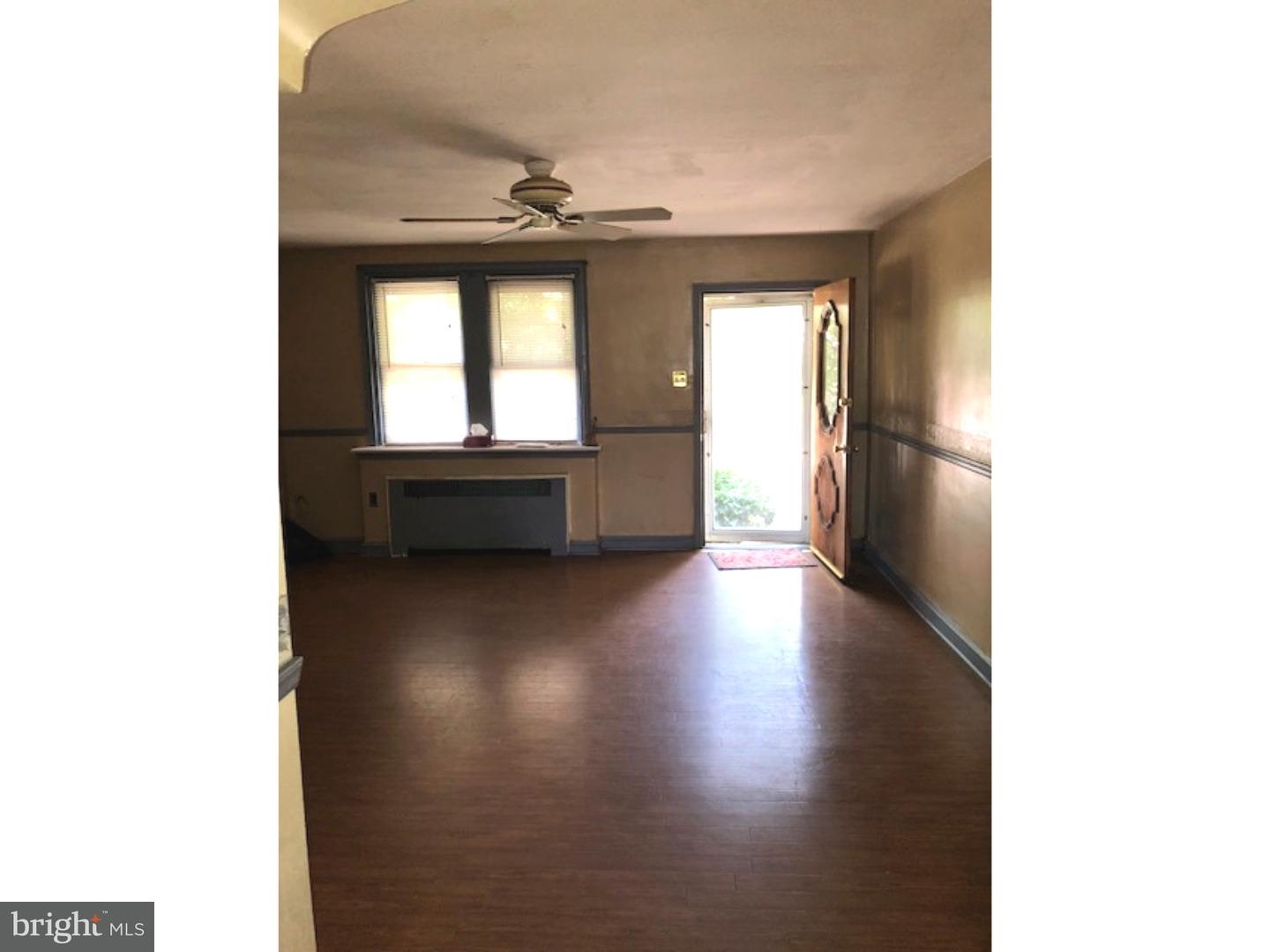 6722 Rutland Street Philadelphia, PA 19149 - Photo 3 of 7 Living Room