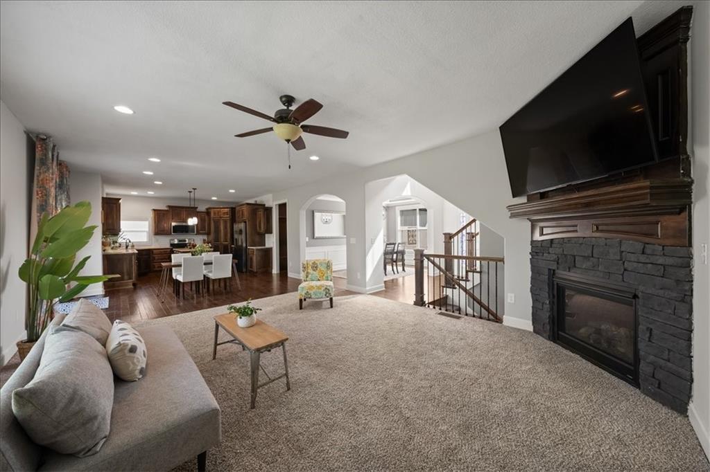 16154 South Canton Street Gardner, KS 66030 - Photo 4 of 17