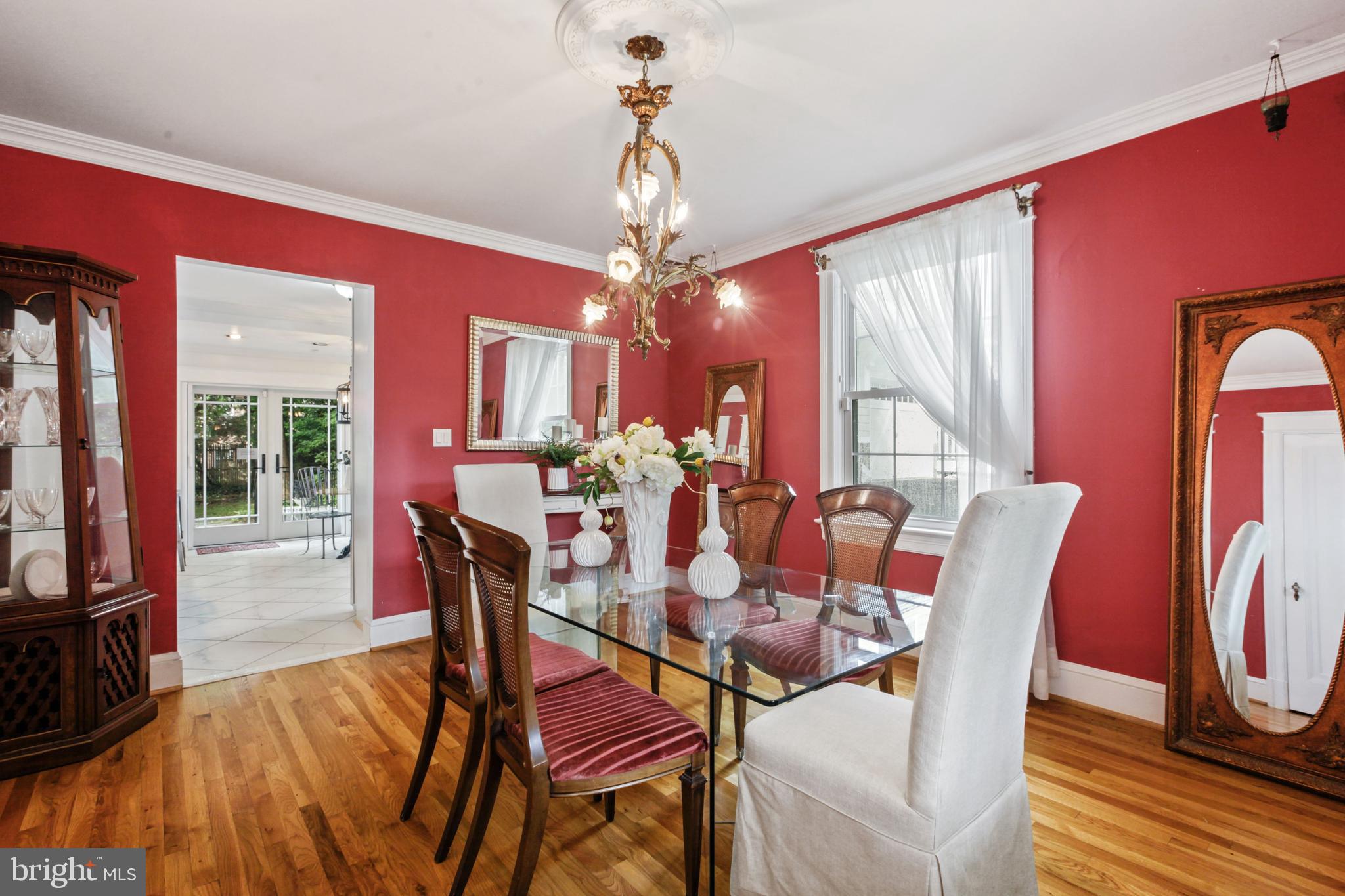 6108 River Road Bethesda, MD 20817 - Photo 6 of 41 Dining room