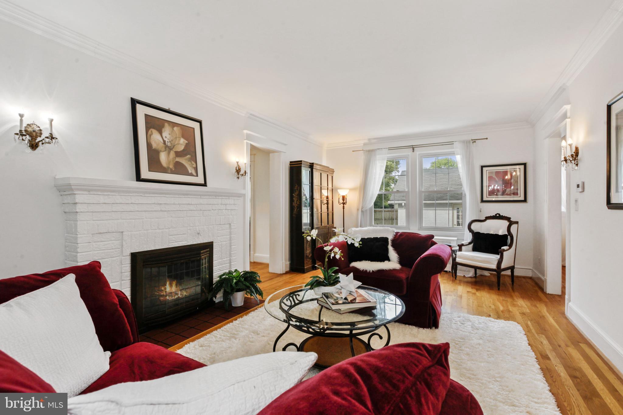 6108 River Road Bethesda, MD 20817 - Photo 7 of 41 Gorgeous living room