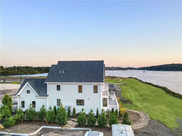 $1,289,999 | 114 East Pt Drive, East Providence, RI 02914