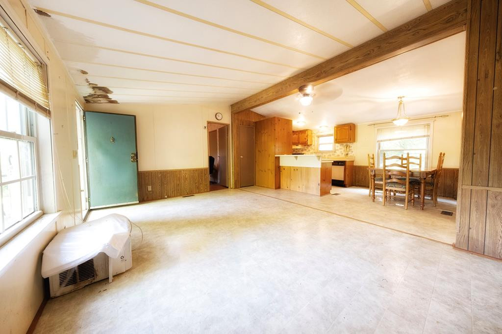 660 Mountain Top Road Marble, NC 28905 - Photo 5 of 20 living room