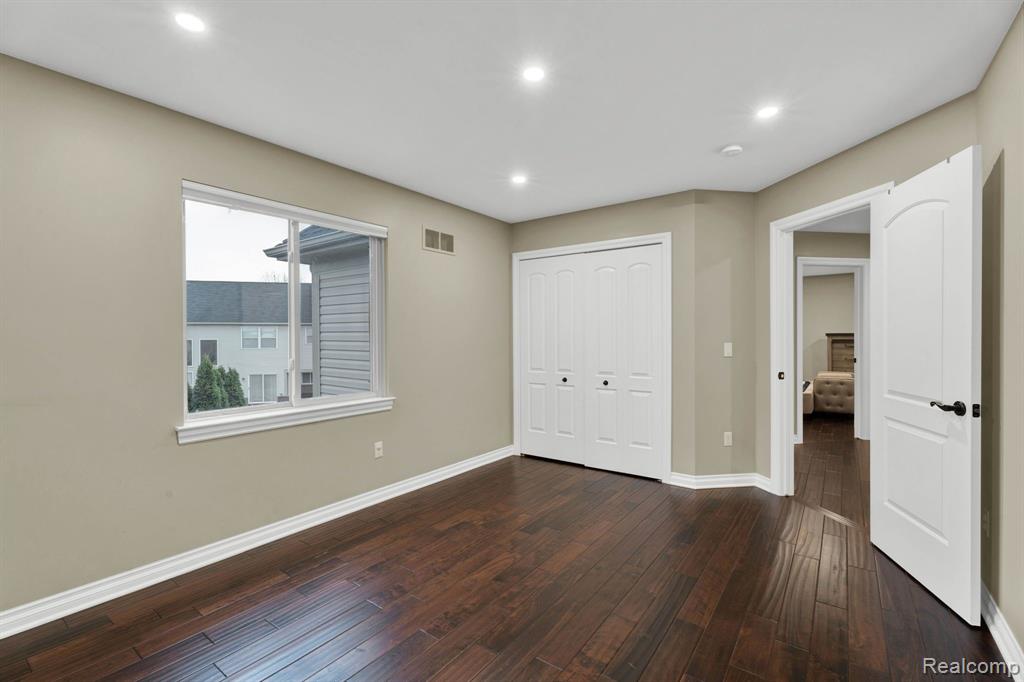 6736 Baker Utica, MI 48317 - Photo 31 of 53