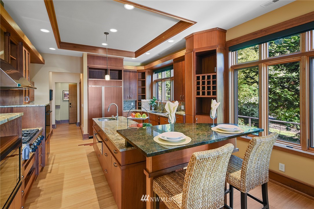 8253 Hansen Road Northeast Bainbridge Island, WA 98110 - Photo 13 of 40