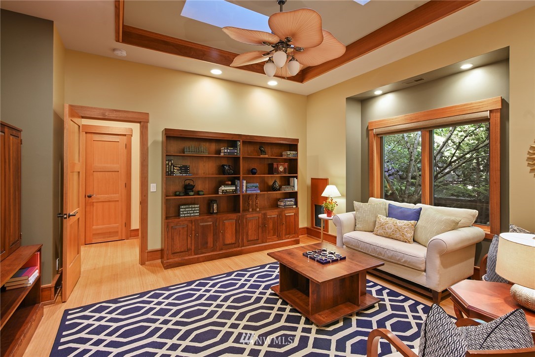 8253 Hansen Road Northeast Bainbridge Island, WA 98110 - Photo 16 of 40