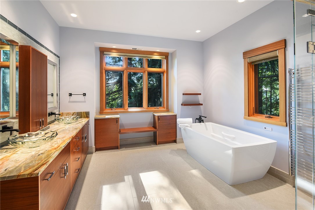 8253 Hansen Road Northeast Bainbridge Island, WA 98110 - Photo 19 of 40