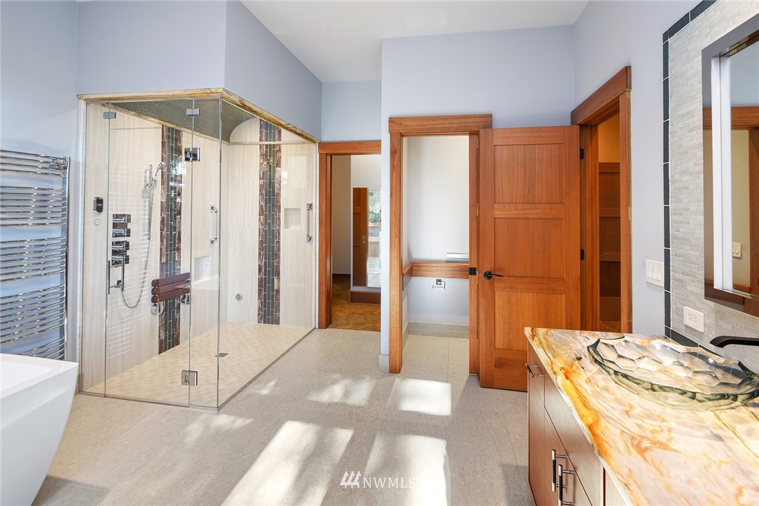 8253 Hansen Road Northeast Bainbridge Island, WA 98110 - Photo 20 of 40