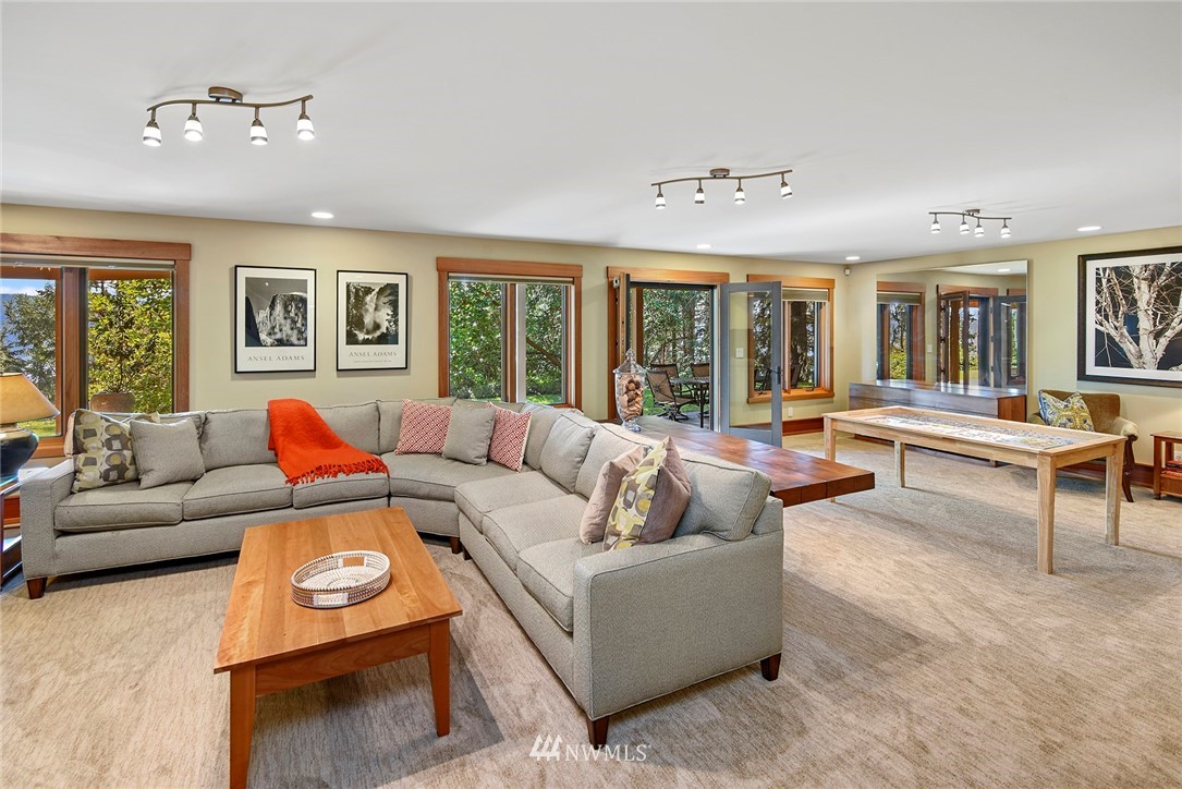 8253 Hansen Road Northeast Bainbridge Island, WA 98110 - Photo 26 of 40