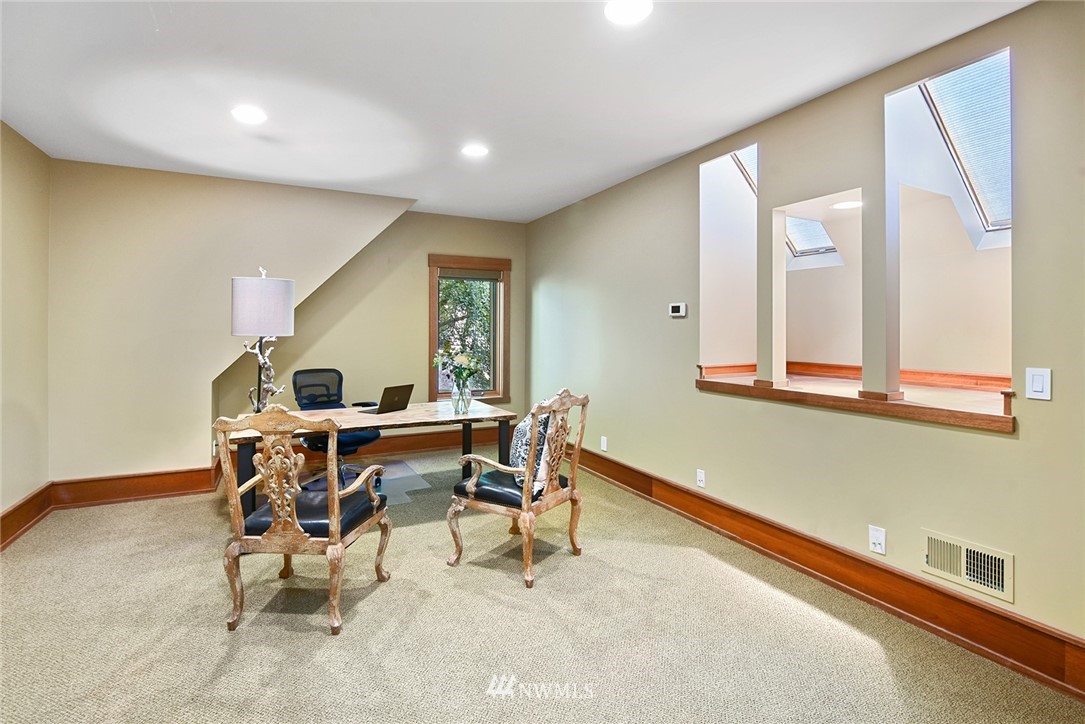 8253 Hansen Road Northeast Bainbridge Island, WA 98110 - Photo 29 of 40