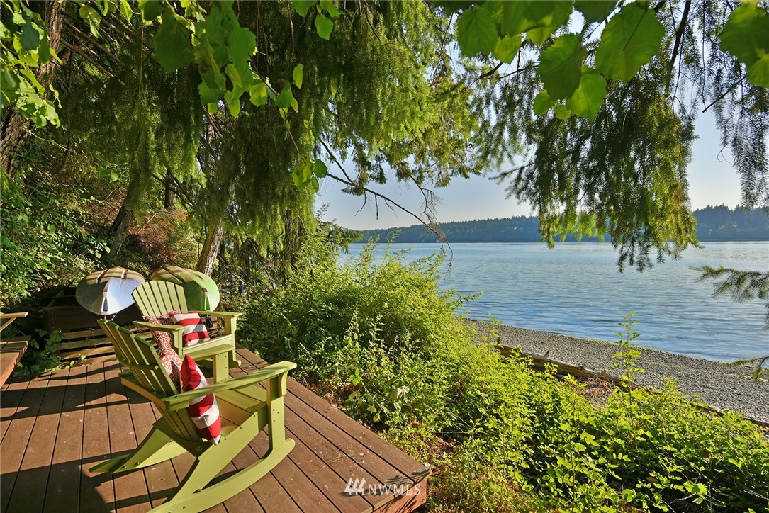 8253 Hansen Road Northeast Bainbridge Island, WA 98110 - Photo 35 of 40