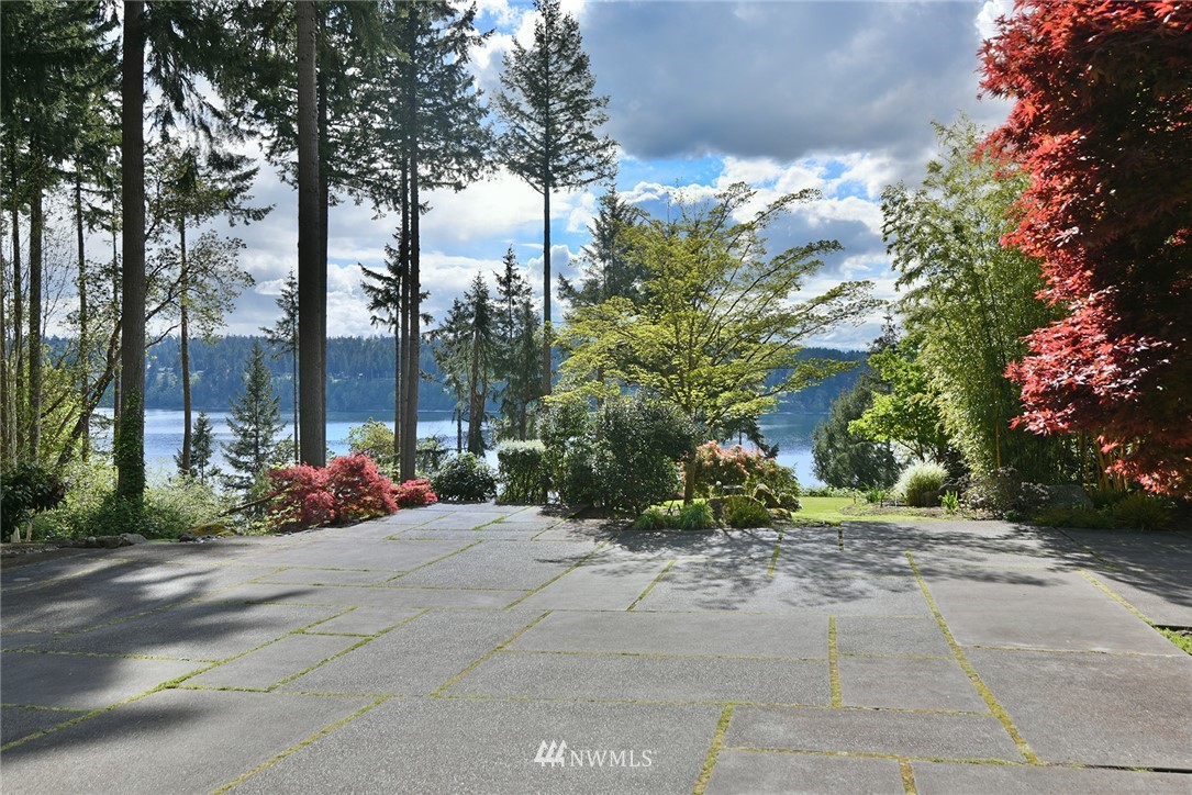 8253 Hansen Road Northeast Bainbridge Island, WA 98110 - Photo 38 of 40