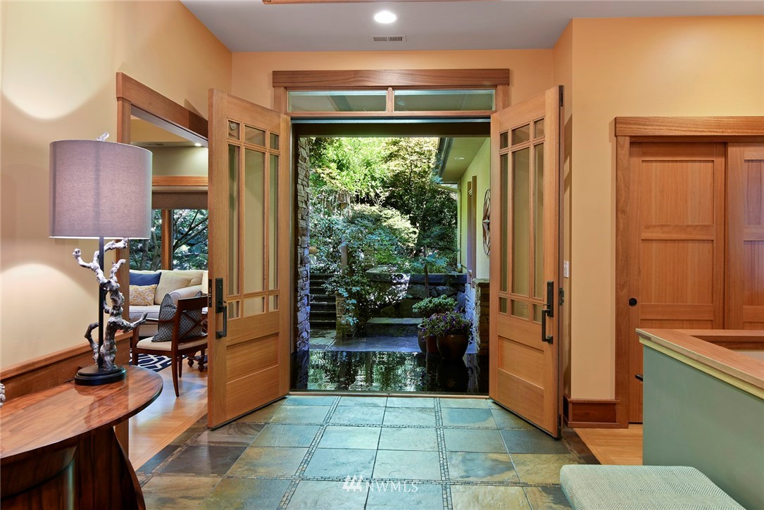 8253 Hansen Road Northeast Bainbridge Island, WA 98110 - Photo 5 of 40