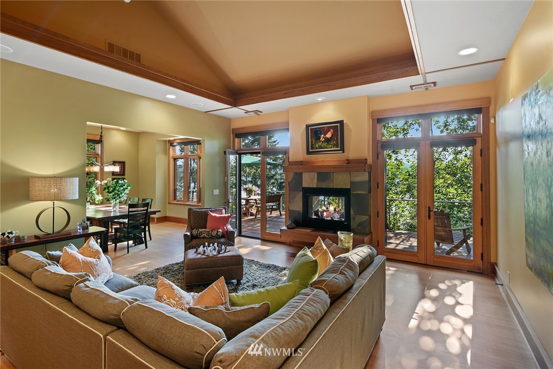 8253 Hansen Road Northeast Bainbridge Island, WA 98110 - Photo 7 of 40