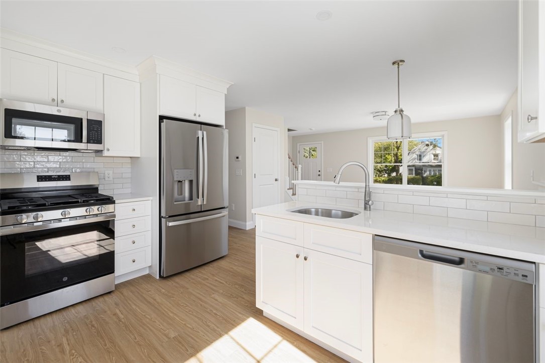 19 Wood Street, Unit A Warwick, RI 02889 - Photo 31 of 42