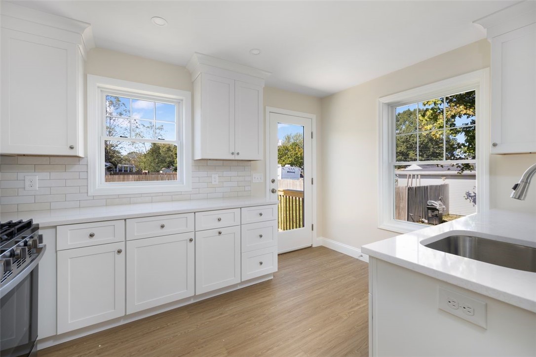 19 Wood Street, Unit A Warwick, RI 02889 - Photo 8 of 42