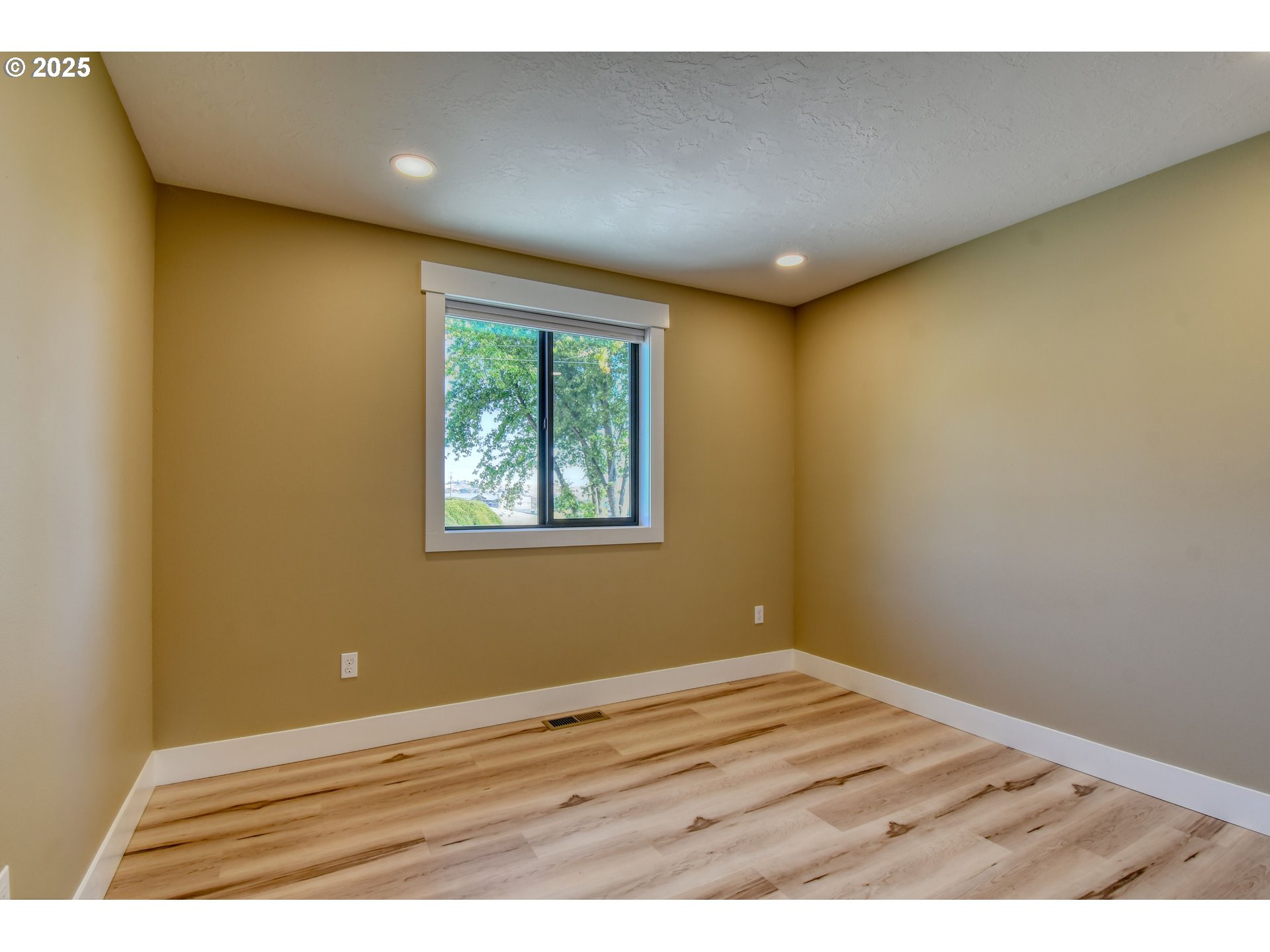 2716 Southwest Hailey Avenue Pendleton, OR 97801 - Photo 20 of 40 a view of empty room with wooden floor