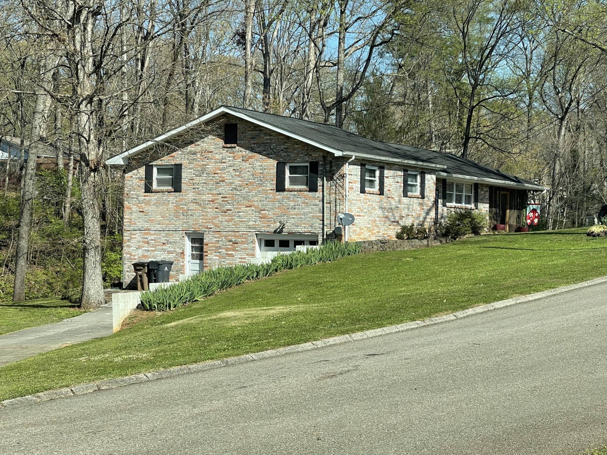 3405 Burwood Road Northwest Knoxville, TN 37921 - Photo 2 of 40 Gallery Image 2