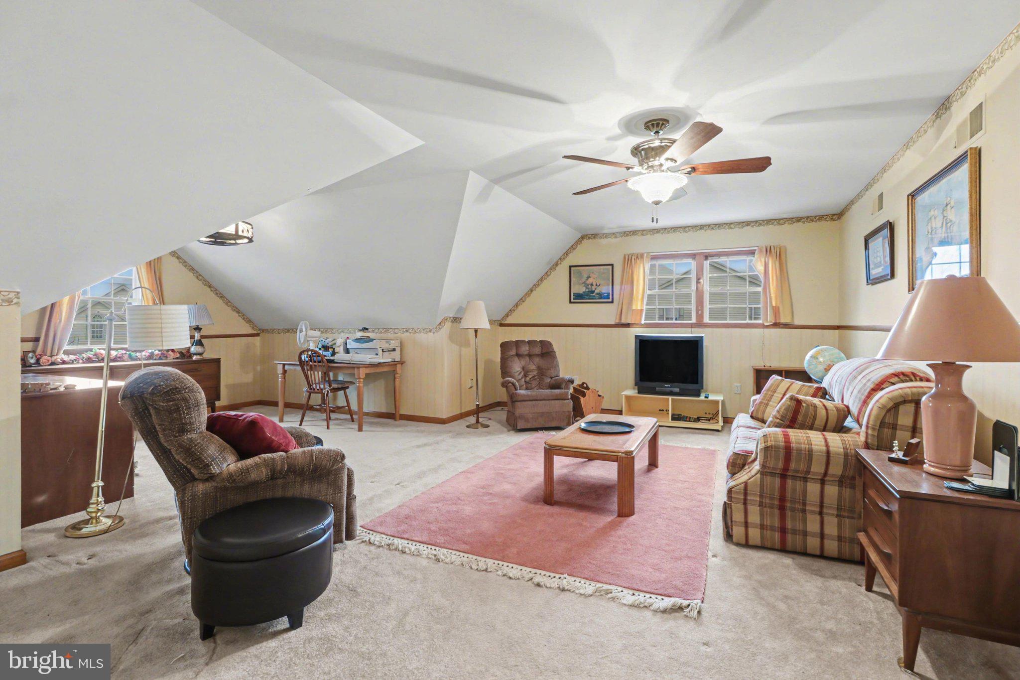 467 Beech Tree Street Shippensburg, PA 17257 - Photo 26 of 54 a living room with furniture