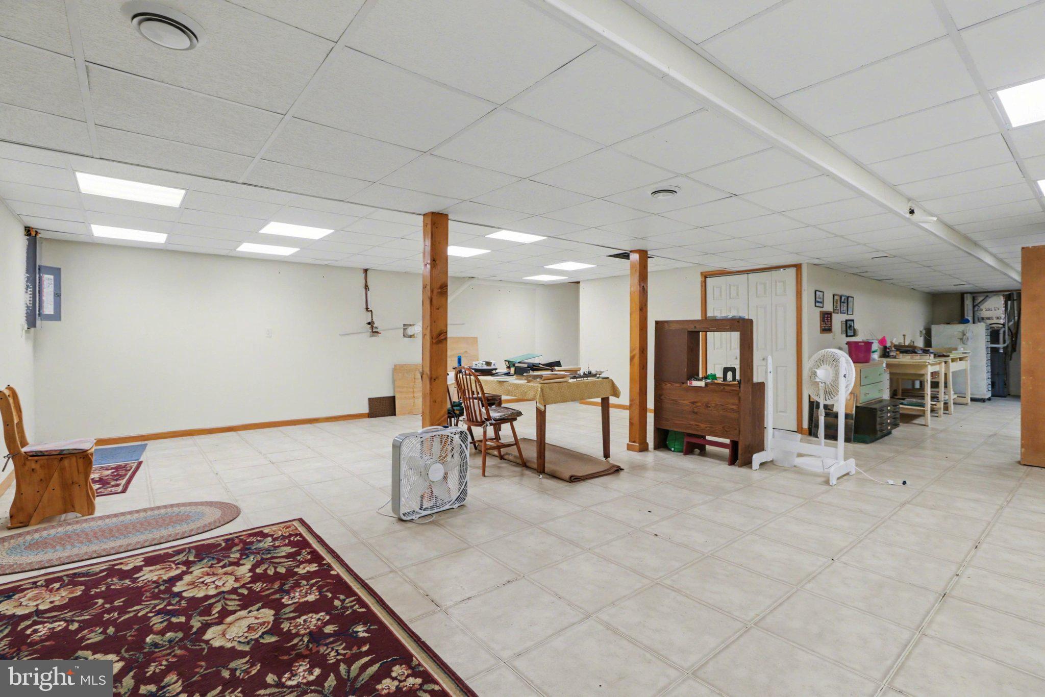 467 Beech Tree Street Shippensburg, PA 17257 - Photo 35 of 54 a very nice looking room with a large window