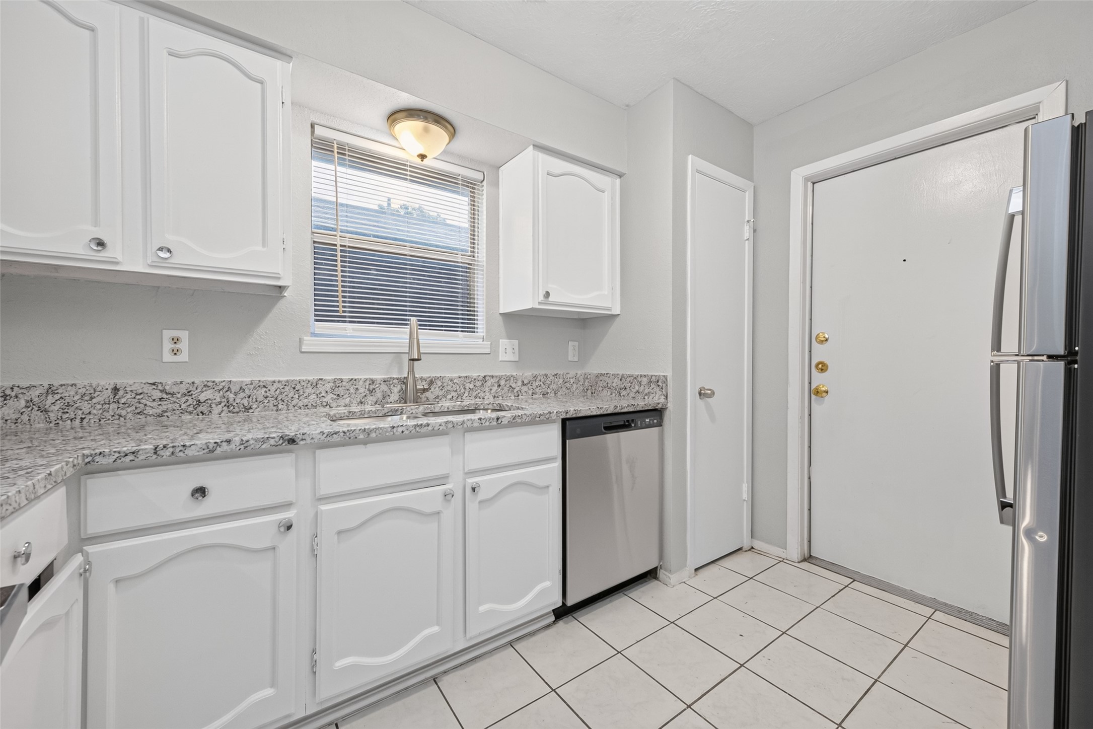 22419 Spring Gate Drive Spring, TX 77373 - Photo 13 of 23