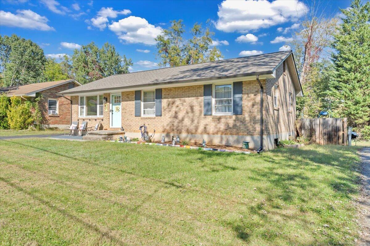 2441 Meadowbrook Road Northwest Roanoke, VA 24017 - Photo 1 of 27 36-MIB02146