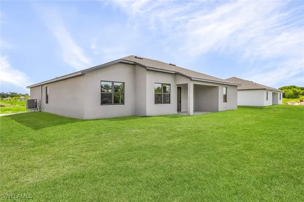 $459,900 | 881 General D MacArthur Avenue, LaBelle, FL 33935