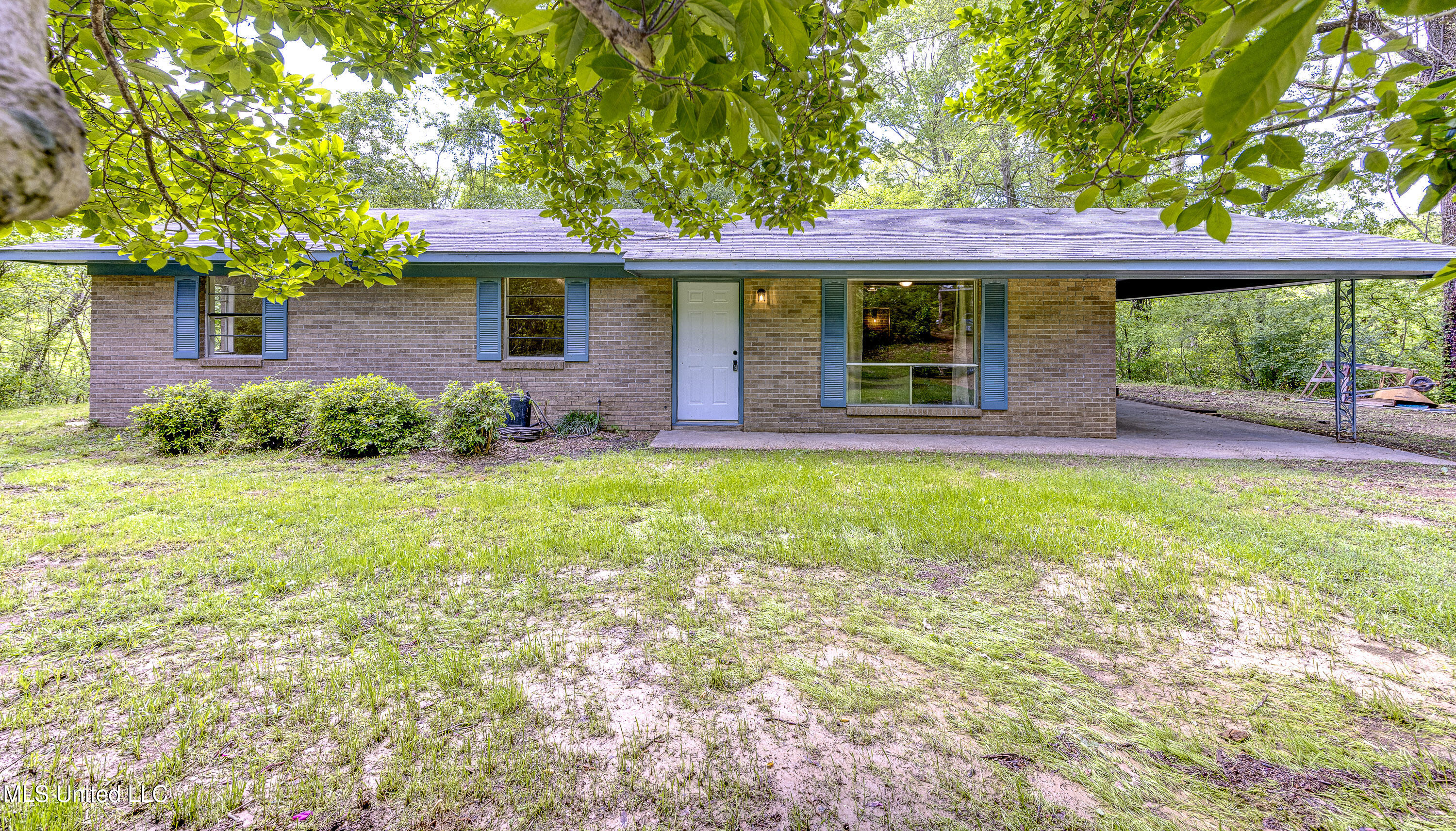 5400 Jeff Davis Road Vicksburg, MS 39180 - Photo 1 of 20 Primary