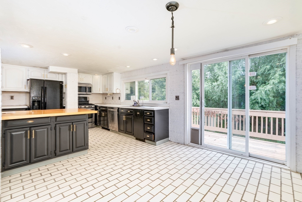 9 Chick Street Quincy, MA 02170 - Photo 15 of 37