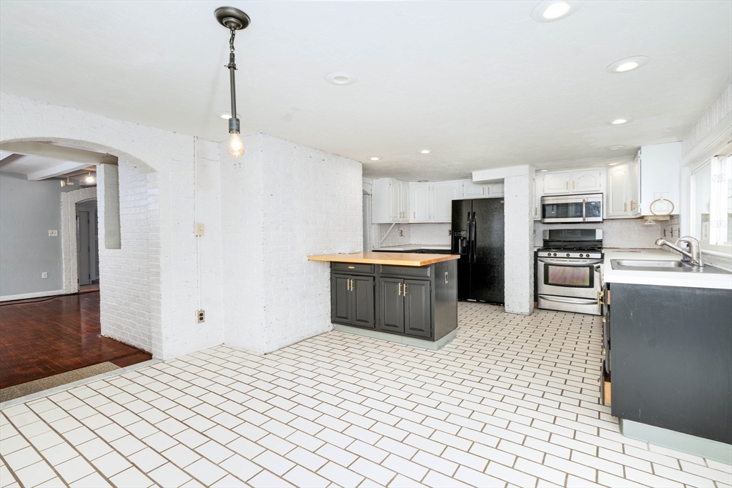 9 Chick Street Quincy, MA 02170 - Photo 17 of 37