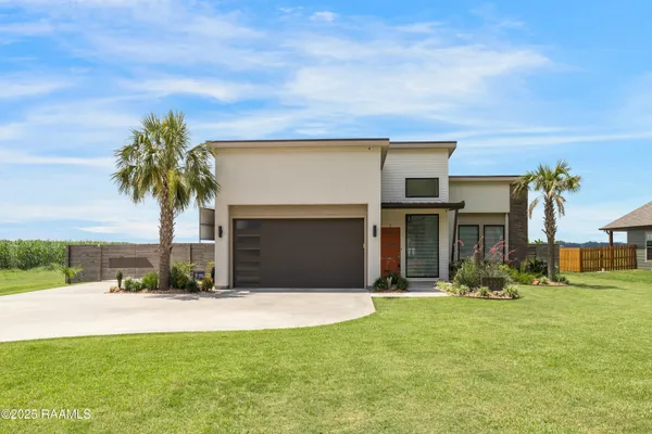 $399,000 | 3703 Daspit Road, New Iberia, LA 70563