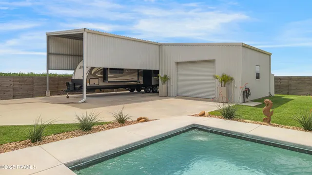 $445,000 | 3703 Daspit Road, New Iberia, LA 70563