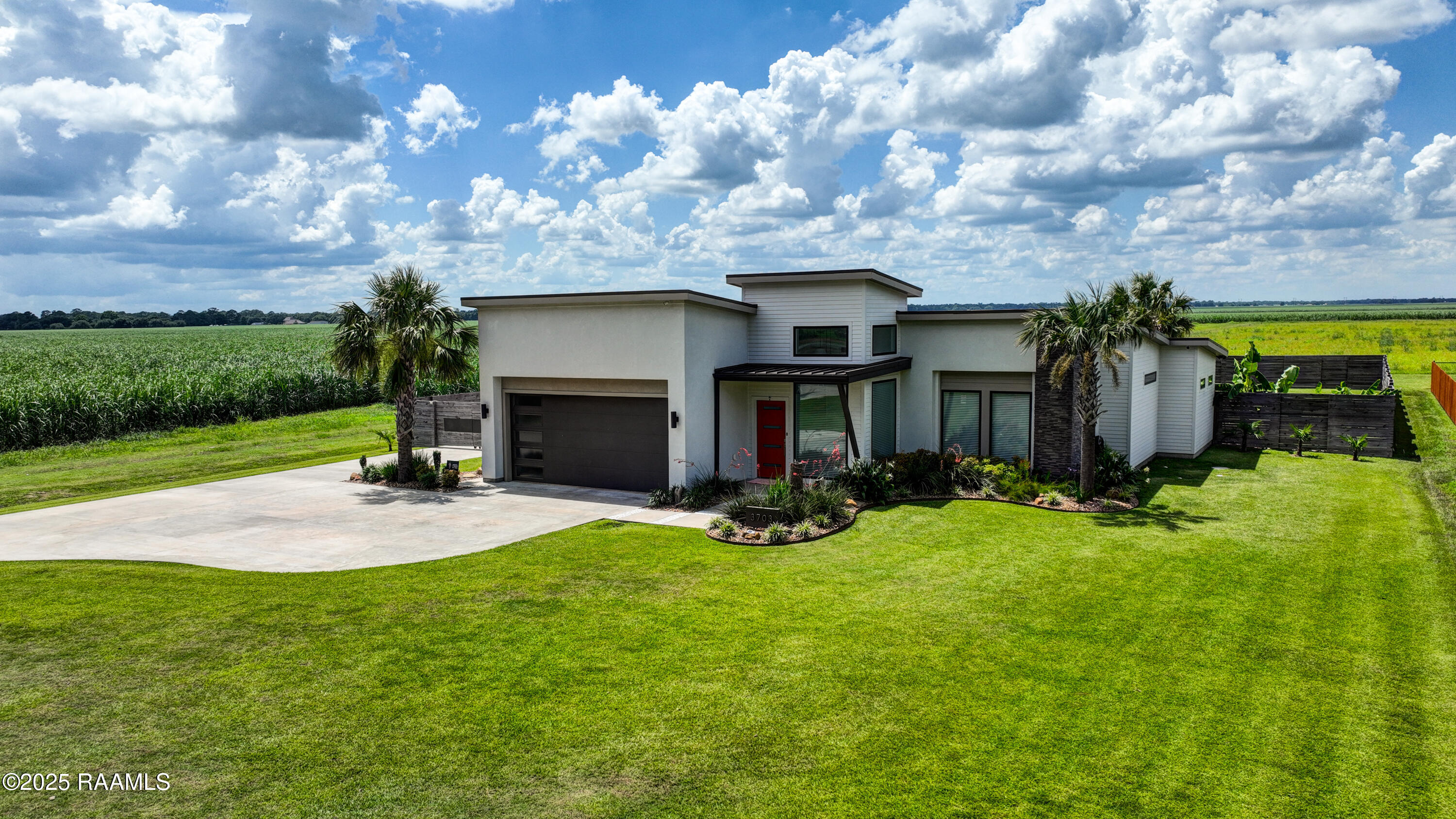 3703 Daspit Road New Iberia, LA 70563 - Photo 4 of 43 Front