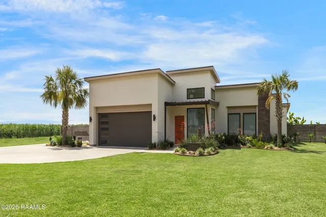 $445,000 | 3703 Daspit Road, New Iberia, LA 70563