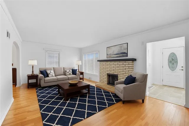 $305,000 | 4952 North Brighton Avenue, Kansas City, MO 64119