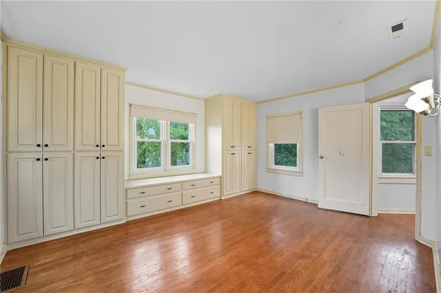 $305,000 | 4952 North Brighton Avenue, Kansas City, MO 64119