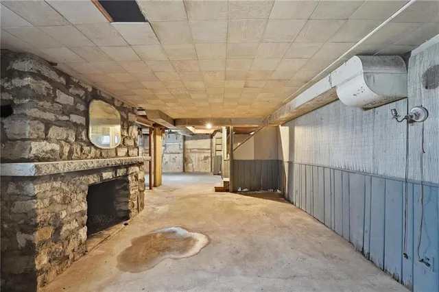 $305,000 | 4952 North Brighton Avenue, Kansas City, MO 64119