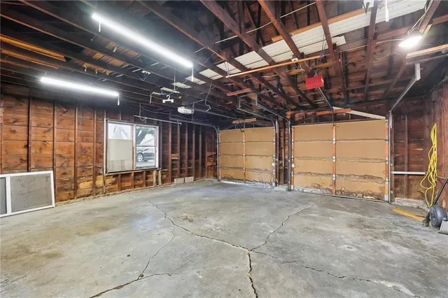 $305,000 | 4952 North Brighton Avenue, Kansas City, MO 64119