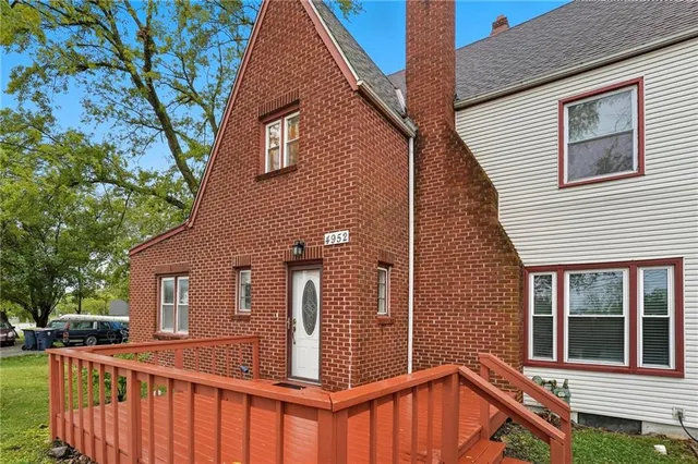 $305,000 | 4952 North Brighton Avenue, Kansas City, MO 64119