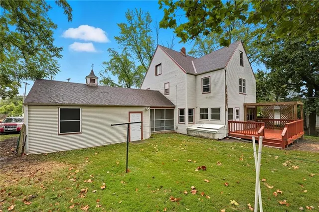 $305,000 | 4952 North Brighton Avenue, Kansas City, MO 64119