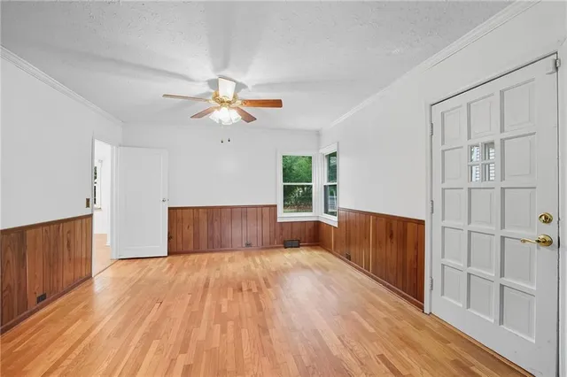 $305,000 | 4952 North Brighton Avenue, Kansas City, MO 64119