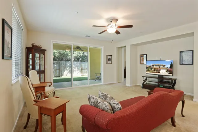 $569,000 | 827 River Pointe Circle, Oakdale, CA 95361