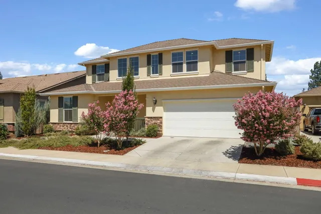 $569,000 | 827 River Pointe Circle, Oakdale, CA 95361