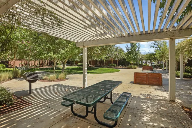 $569,000 | 827 River Pointe Circle, Oakdale, CA 95361