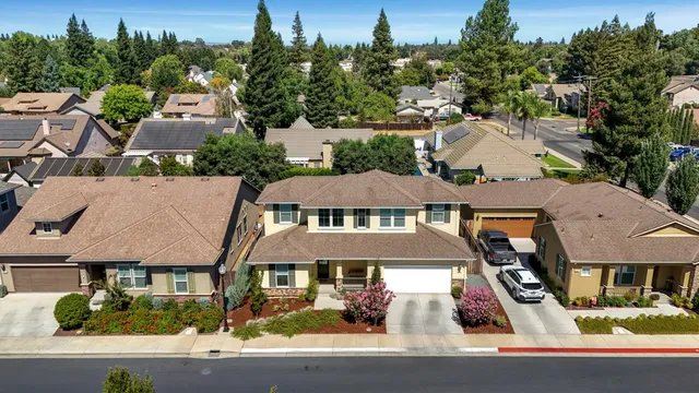 $569,000 | 827 River Pointe Circle, Oakdale, CA 95361