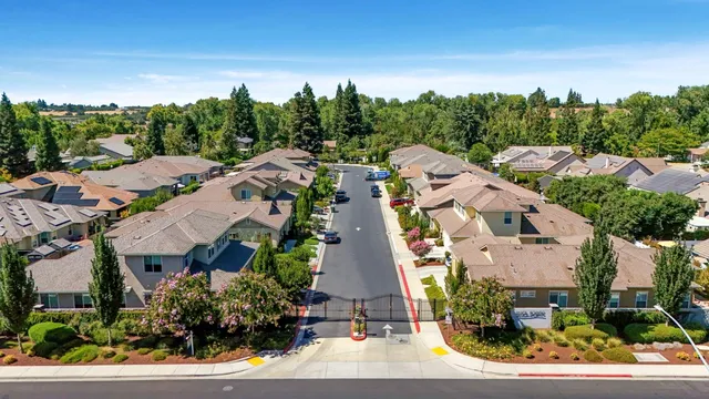 $569,000 | 827 River Pointe Circle, Oakdale, CA 95361