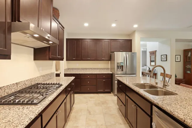 $569,000 | 827 River Pointe Circle, Oakdale, CA 95361