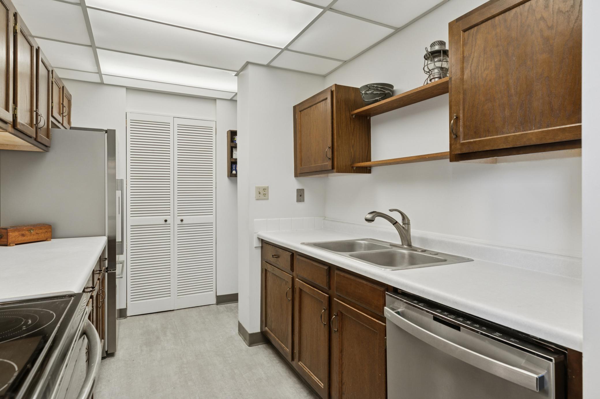 1181 Edgcumbe Road, Unit 501 St. Paul, MN 55105 - Photo 17 of 101