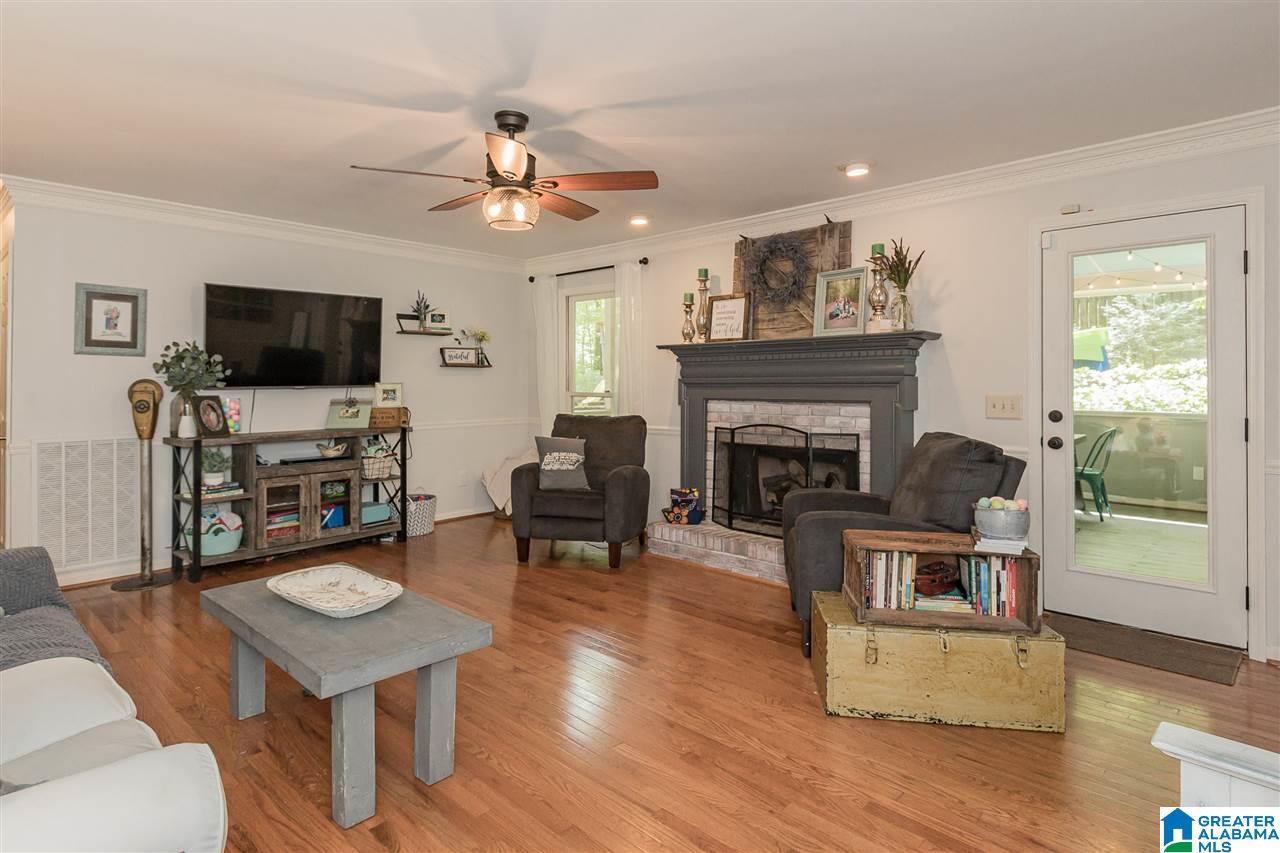 812 Mockernut Road Birmingham, AL 35244 - Photo 10 of 49